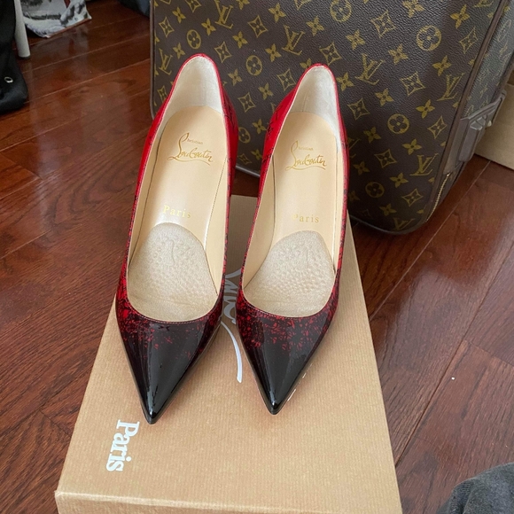 Shoes - Picture 5 of 6